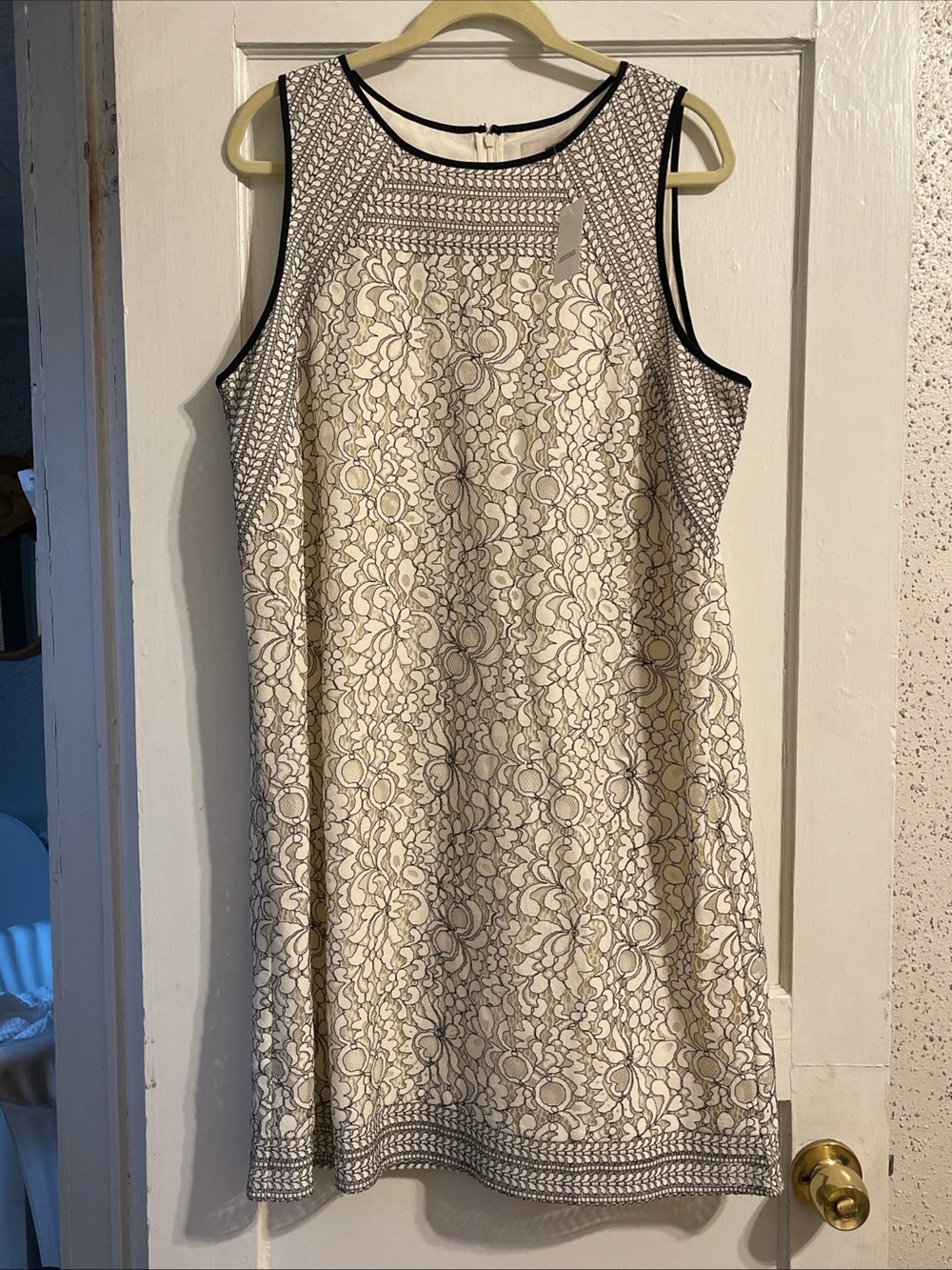 Loft Women's A-Line Dress Black & White Floral Print Size 16 NWT
